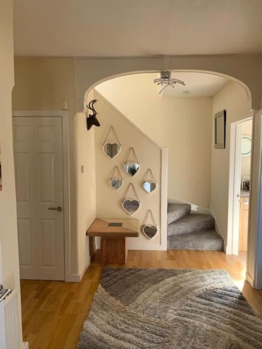 High Road, Stevenston, 15 Minutes Drive To Troon Villa *