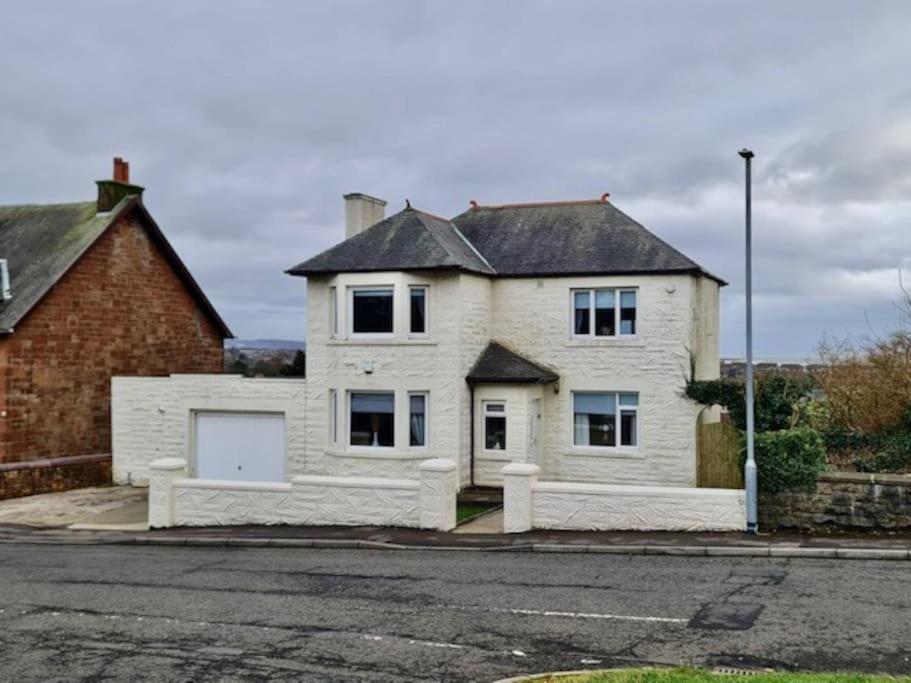 High Road, Stevenston, 15 Minutes Drive To Troon * Stevenston