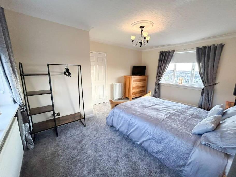 High Road, Stevenston, 15 Minutes Drive To Troon Villa