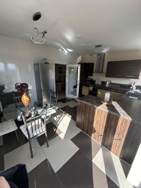 High Road, Stevenston, 15 Minutes Drive To Troon