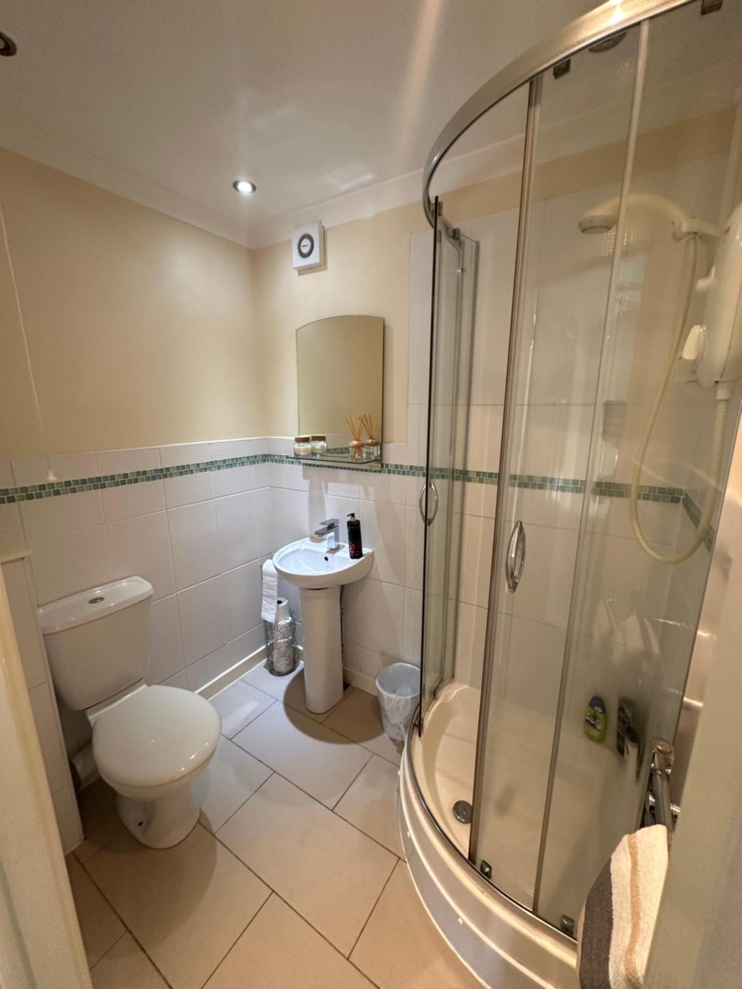 High Road, Stevenston, 15 Minutes Drive To Troon *